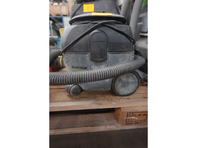 Verrijdbare stofzuiger karcher - afbeelding 1 van  4