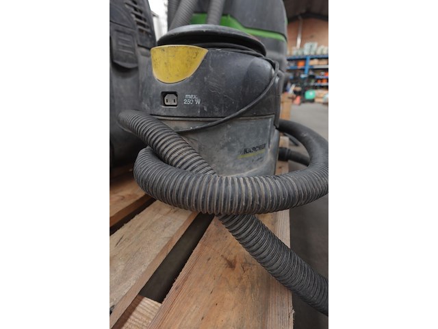 Verrijdbare stofzuiger karcher - afbeelding 2 van  4