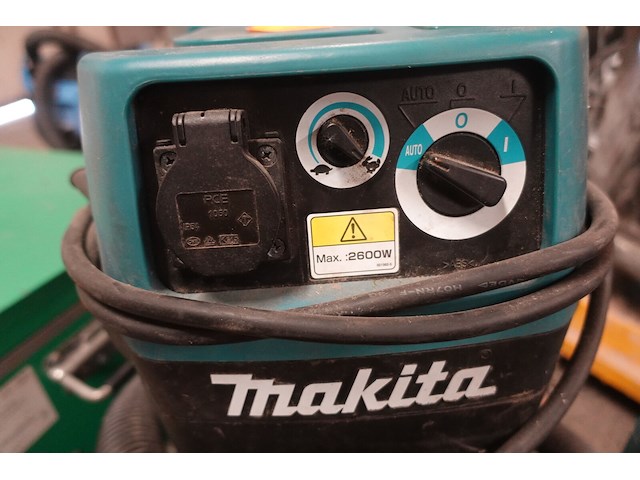 Verrijdbare stofzuiger makita - afbeelding 3 van  4