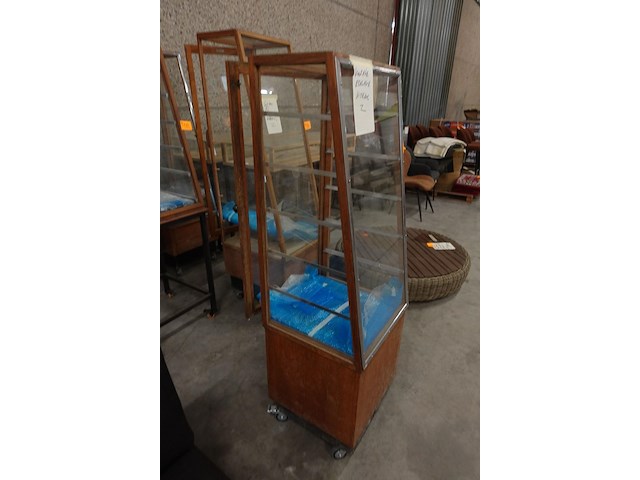 Verrijdbare vintage vitrine - afbeelding 2 van  3
