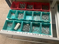 Verrijdbare werkbank/kast met inhoud - afbeelding 3 van  19