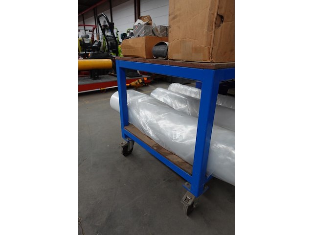 Verrijdbare werktafel (+-80x200, 80 hoog) - afbeelding 2 van  4