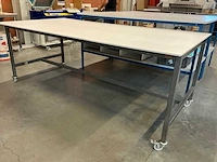 Verrijdbare werktafel (3x)