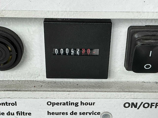 Verrijdbare werktafel met afzuigsysteem - afbeelding 4 van  6