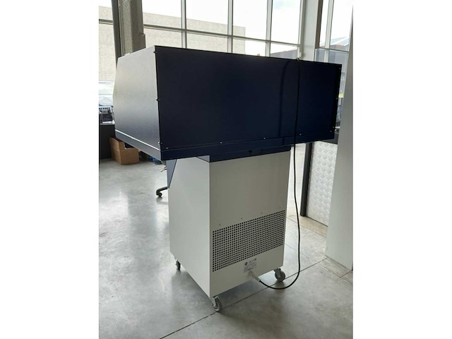 Verrijdbare werktafel met afzuigsysteem - afbeelding 5 van  6