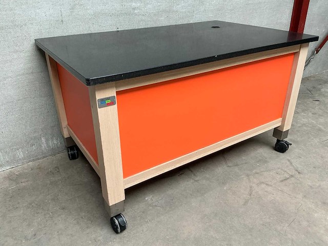 Verrijdbare werktafel uitgifte tafel - afbeelding 1 van  6