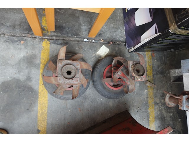 Verrijdbare werktuigmachine yanmar - afbeelding 3 van  9