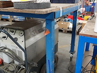 Verrolbare werktafel (+-1m20x2m50, 1m hoog) - afbeelding 4 van  4
