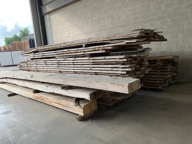 Verscheiden balken en latten hout - afbeelding 1 van  1