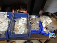 Verscheidenheid aan uitrusting - afbeelding 11 van  35