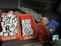 Verscheidenheid aan uitrusting - afbeelding 18 van  35