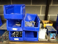 Verscheidenheid aan uitrusting - afbeelding 21 van  35