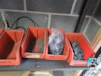 Verscheidenheid aan uitrusting - afbeelding 32 van  35