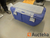 Verschillend duiken apparatuur; vinnen, masker, ... - afbeelding 4 van  9