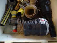 Verschillende aansluitingen in 5 geberit-containers - afbeelding 3 van  14