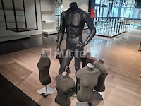 Verschillende etalagepoppen en bustes - afbeelding 3 van  4