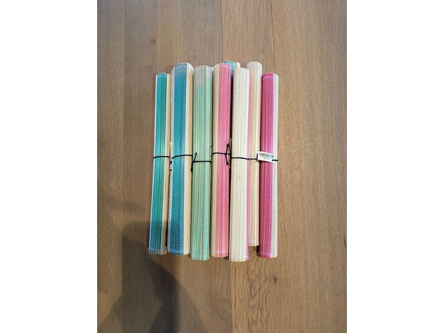 Verschillende kleuren placemats - afbeelding 2 van  4