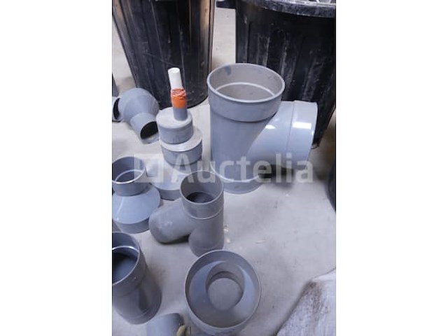 Verschillende pvc-fittingen en ellebogensets - afbeelding 6 van  12