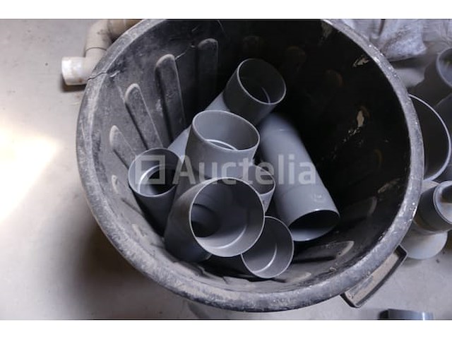 Verschillende pvc-fittingen en ellebogensets - afbeelding 9 van  12