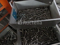 Verschillende schroeven en beslag - afbeelding 3 van  9