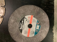 Verschillende slijpschijven en scherpstenen voor beitels - afbeelding 3 van  6