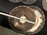 Verschillende slijpschijven en scherpstenen voor beitels - afbeelding 4 van  6