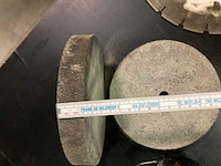 Verschillende slijpschijven en scherpstenen voor beitels - afbeelding 6 van  6