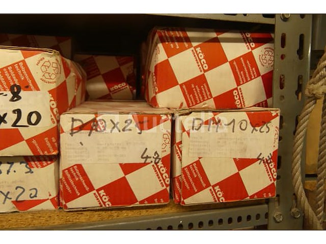 Verschillende soldeerstelsets - afbeelding 2 van  13