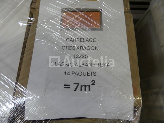 Verschillende tegels 37,44 m² + 7 m² - afbeelding 2 van  6