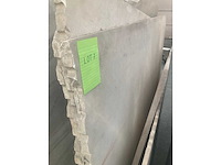 Verschillende witte marmers: pinta verde rose aurore, ... - afbeelding 2 van  9