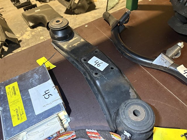 Versnellingsbak steun - afbeelding 1 van  2