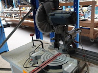 Versteekzaag bosh op houten werktafel - afbeelding 1 van  8