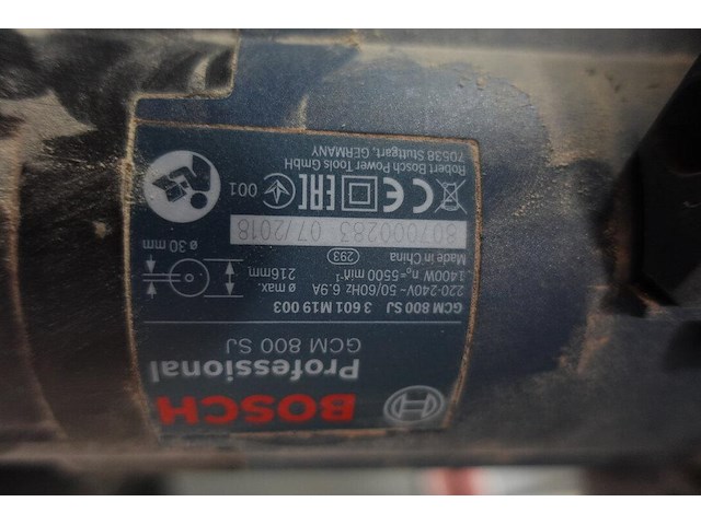 Versteekzaag bosh op houten werktafel - afbeelding 6 van  8