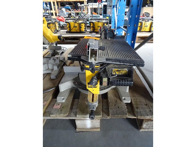 Verstek/tafelzaag dewalt - afbeelding 1 van  4