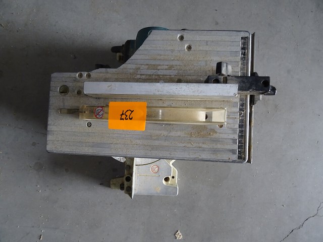 Verstek/tafelzaag makita - afbeelding 3 van  5