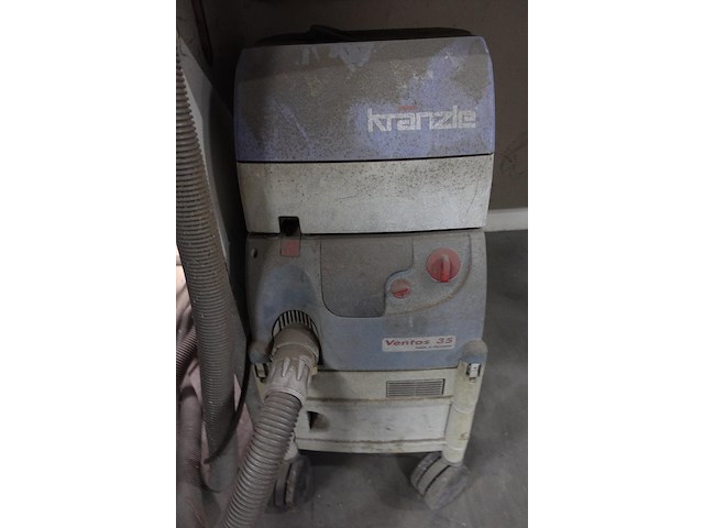 Verstekzaag dewalt + stofzuiger kranzle - afbeelding 9 van  10