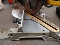 Verstekzaag dewalt - afbeelding 4 van  5