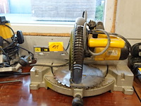 Verstekzaag dewalt - afbeelding 1 van  4