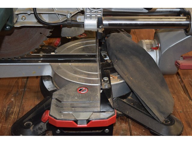 Verstekzaag metabo 220v - afbeelding 3 van  7