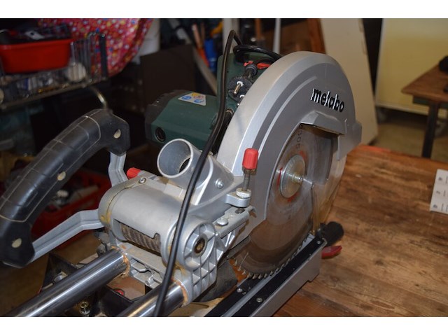 Verstekzaag metabo 220v - afbeelding 4 van  7
