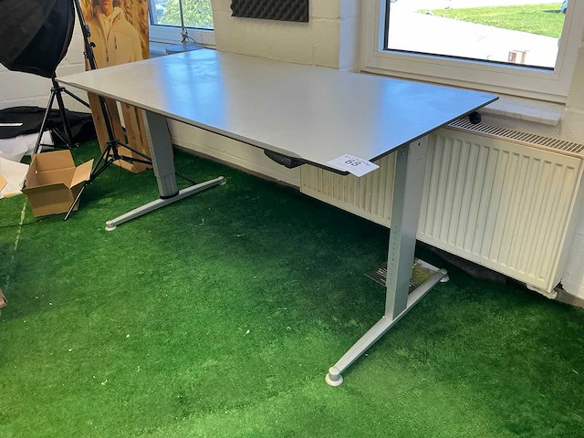Verstelbare bureautafel (2x) - afbeelding 1 van  8