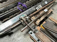 Verstelbare lengteaanslag op geleider - afbeelding 1 van  4