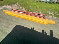 Verstelbare schroefstempels met 4 doka balken - afbeelding 1 van  4