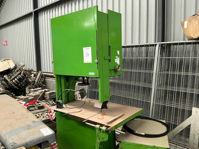 Verticale bandzaagmachine - afbeelding 1 van  8