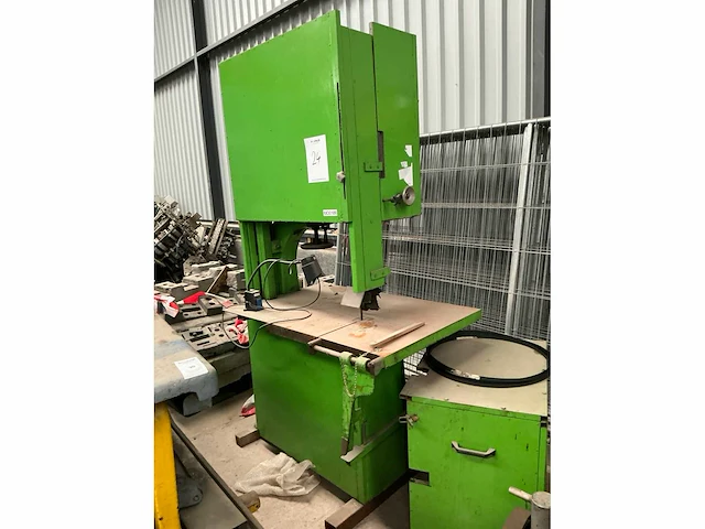 Verticale bandzaagmachine - afbeelding 2 van  8