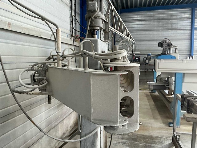 Verticale freesmachine - afbeelding 5 van  8