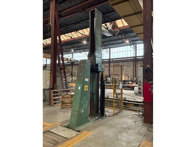 Verticale lasnaad rolmachine - afbeelding 1 van  5