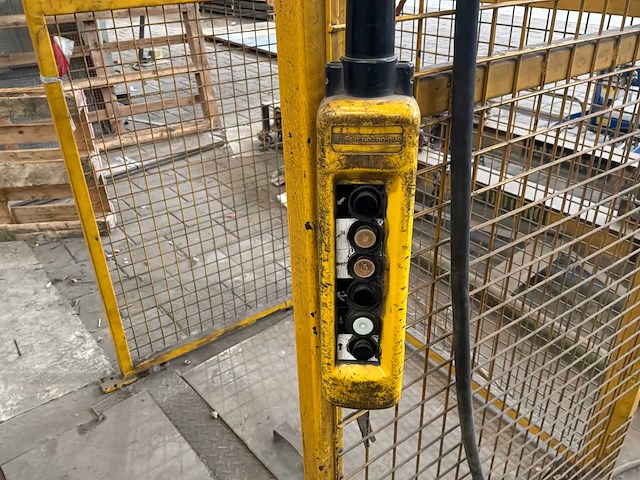 Verticale lasnaad rolmachine - afbeelding 2 van  2