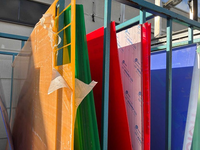 Verticale magazijnrekken voor plaatmateriaal met inhoud (4x) - afbeelding 3 van  6