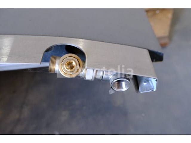 Verticale sanitaire radiator - afbeelding 1 van  4